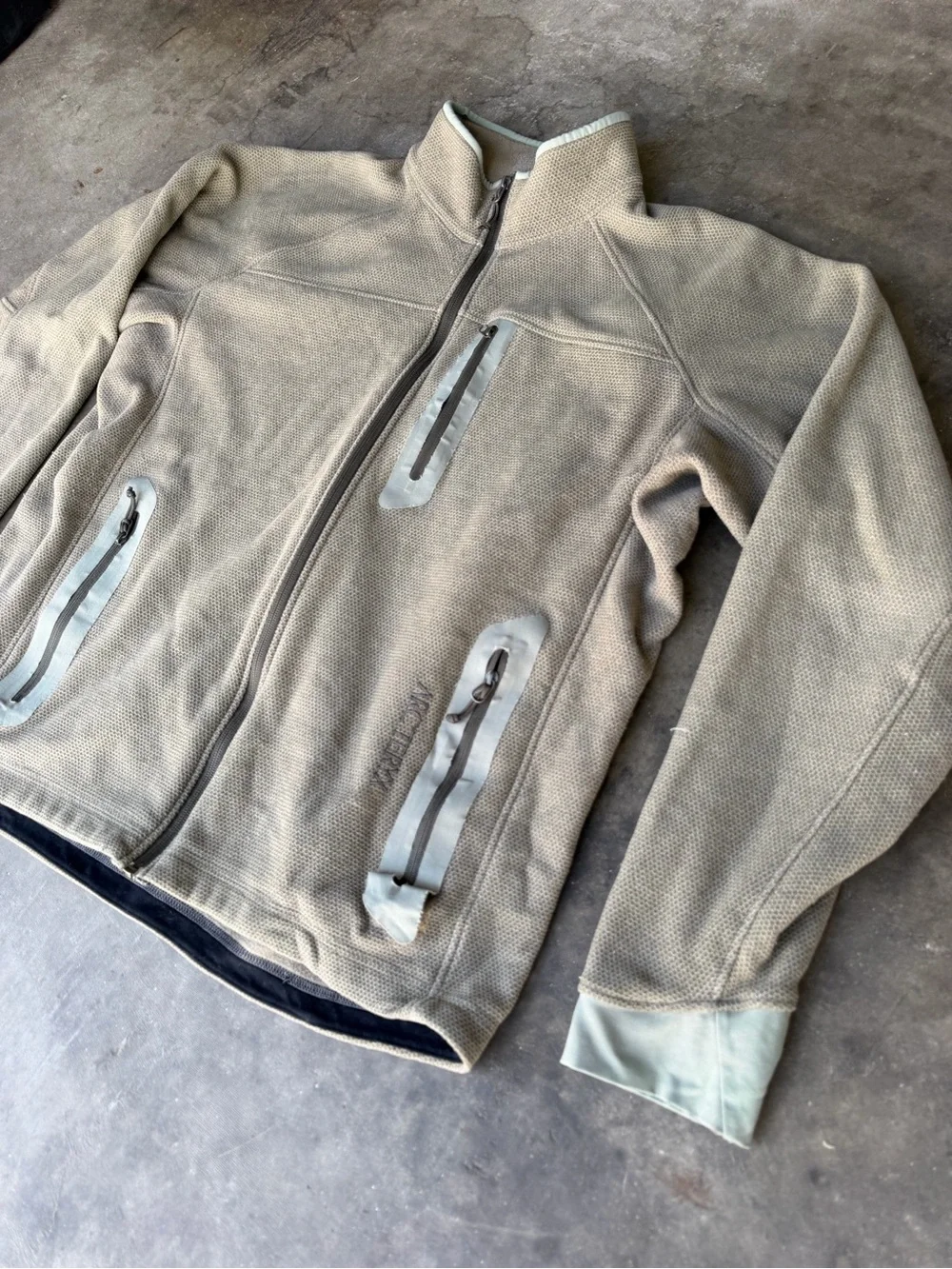 Vintage Arc’Teryx Strato Fleece Jacket Carbide Beige Full Zip Polartec Men’s L
